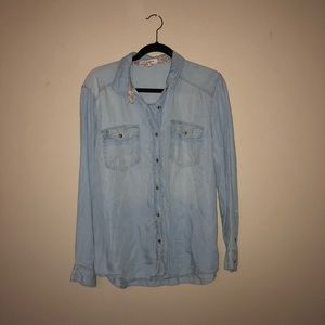 CHAMBRAY BUTTON TOWN